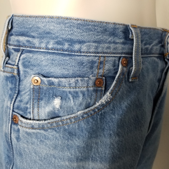 Levi's 501 Original Fit Rigid Denim Jeans in Athens Crown Medium Wash Size 28x30 - Picture 6 of 16